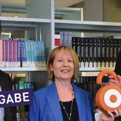 Library Director Elvira Dörner is leaving the HSRW – Jonas Lamik is taking over from her