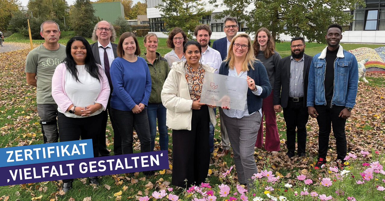 HSRW stakeholders, led by former and current members of the Diversity Commission, gathered for a group photograph with the President and Vice-President.