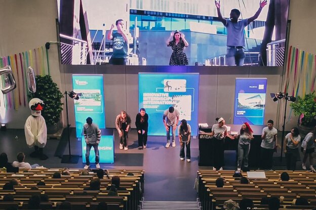 Rhein-Waal University of Applied Sciences kicks off the 2024/25 winter semester – new students celebrate the start of their studies during orientation week