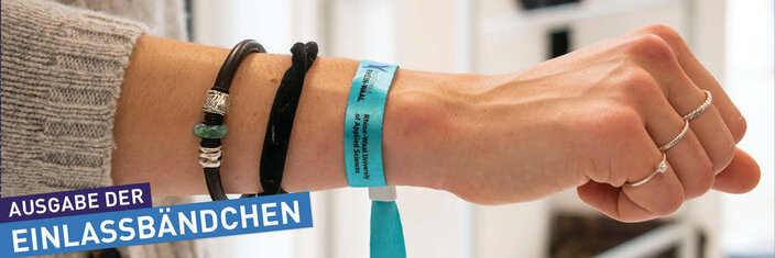 Stichprobenartige 3G-Kontrollen und Ausgabe der Einlassbändchen
