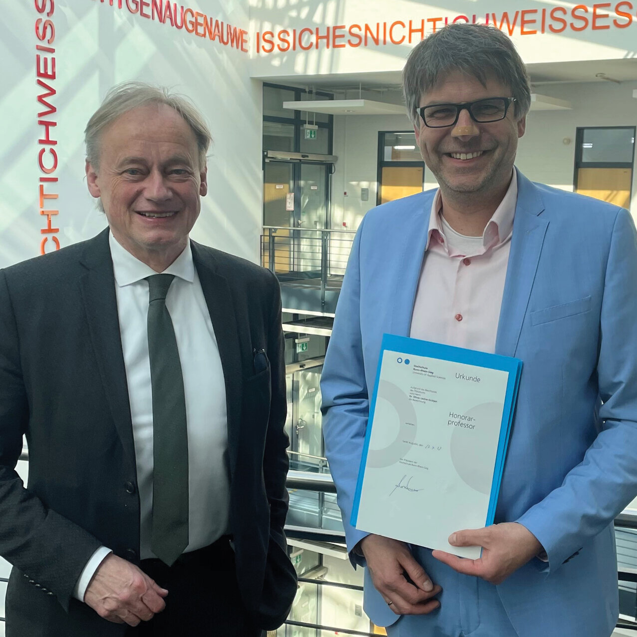 v.l.n.r. Prof. Dr. Hartmut Ihne (Präsident der Hochschule Bonn-Rhein-Sieg) und Prof. Dr. Oliver Locker-Grütjen (Präsident der Hochschule Rhein-Waal)