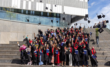 Anmeldung Graduation Ceremony - Gesellschaft und Ökonomie