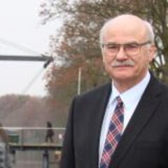 Professor Dr Eberhard Menzel appointed acting President of Rhein-Waal University of Applied Sciences (press release)