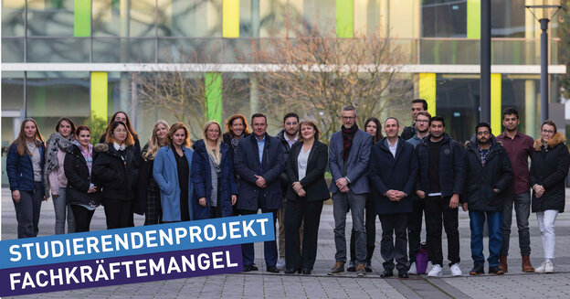How can we tackle the skills shortage? HSRW students develop a concept for ALTANA in Wesel