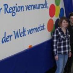 Hochschule Rhein-Waal nimmt am Rosenmontagszug in Kleve teil (PM)