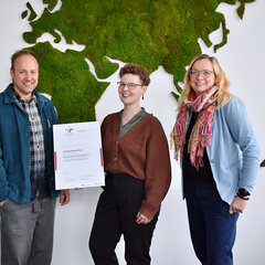 v.l.n.r.: Prof. Dr. Jörg Petri, Vizepräsident für Studium, Lehre und wissenschaftliche Weiterbildung, Julia Miersch, Stabstelle Gleichstellung und Familienservice und Prof. Dr. Tatiana Zimenkova, Vizepräsidentin für Internationales und Diversität