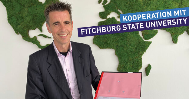 Prof. Dr Klaus Hegemann (Dean of the Faculty of Communication and the Environment)