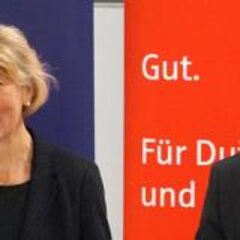 Rhein-Waal University of Applied Sciences and Sparkasse Duisburg sign a letter of intent (press release)
