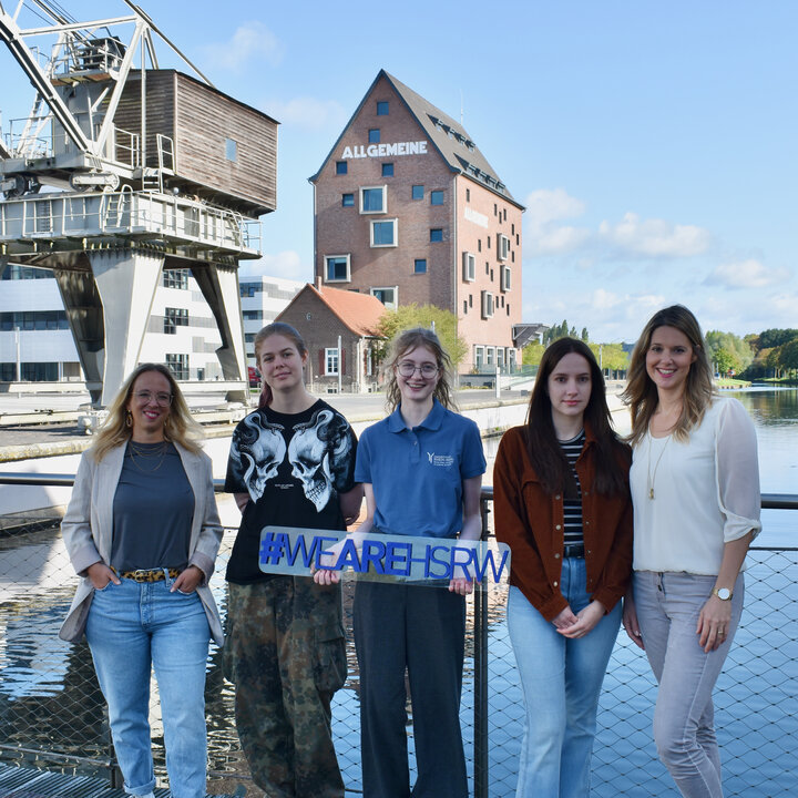 The new trainees with Chancellor Dr Annett Schmeck and Training Manager Katrin Bongertmann.