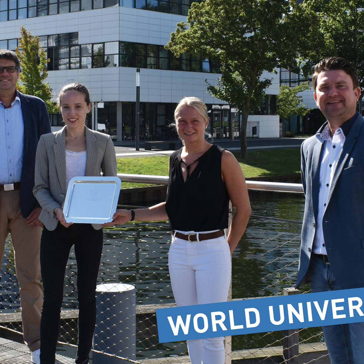 FISU Attribution Plaque an die Hochschule Rhein-Waal übergeben