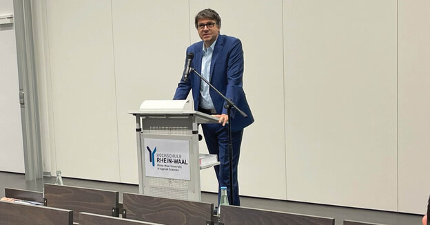 Dr Oliver Locker-Grütjen
