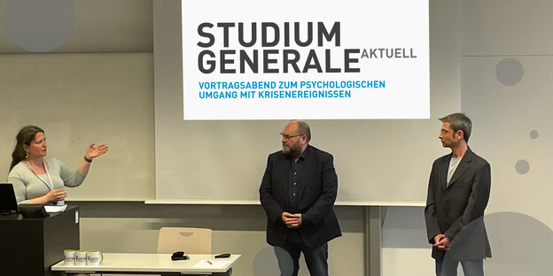 From left to right: Prof. Dr Freda-Marie Hartung, Prof. Dr Georg Hauck and Prof. Dr Nicki Marquardt
