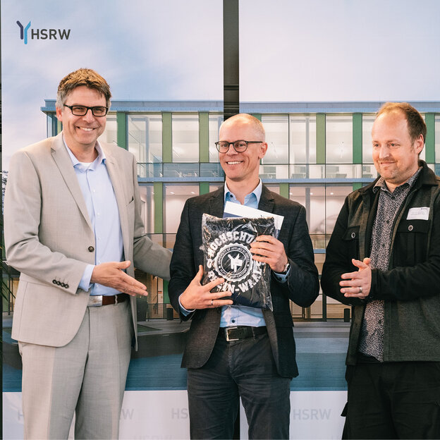 (v.l.n.r.): Prof. Dr. Oliver Locker-Grütjen, Prof. Dr. Daniel H. Scheible, Prof. Dr. Jörg Petri