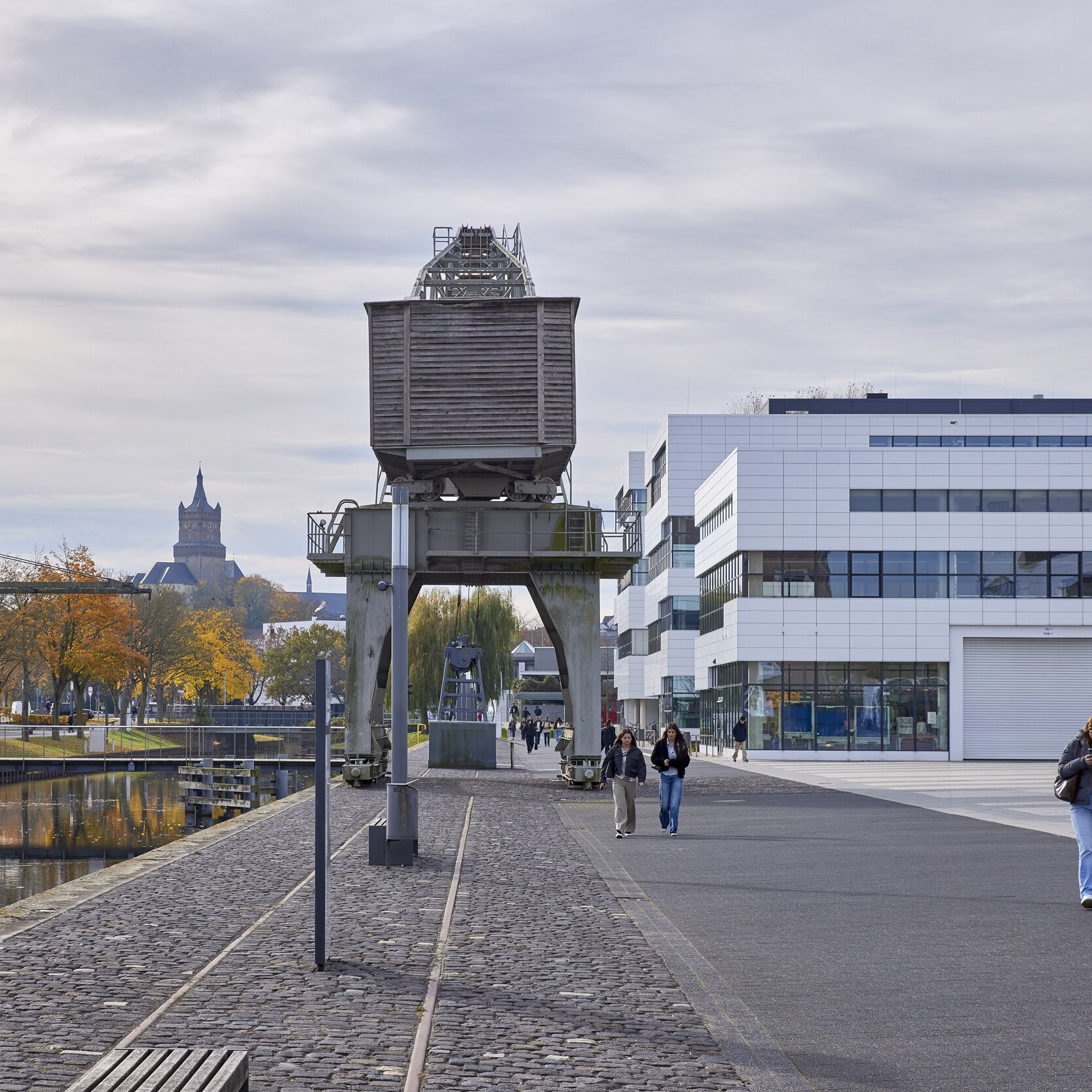 Campus Kleve mit Blick auf die Schwanenburg.