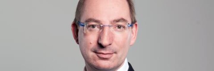 Dr. Oliver Herrmann leitet als Interimskanzler die Verwaltung der Hochschule Rhein-Waal