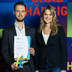 Niklas Schatschneider and Katrin Bongertmann, Head of Training at Rhein-Waal University of Applied Sciences