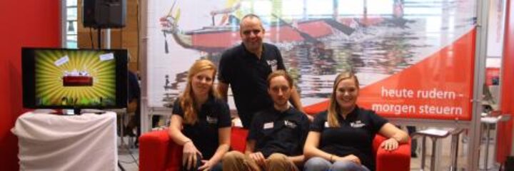 Das Rote Sofa: Hochschulen für angewandte Wissenschaften gemeinsam auf der Agritechnica 2015