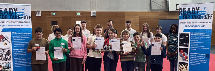 Team aus Goch gewinnt Lokalausscheid des zdi-Roboterwettbewerbes
