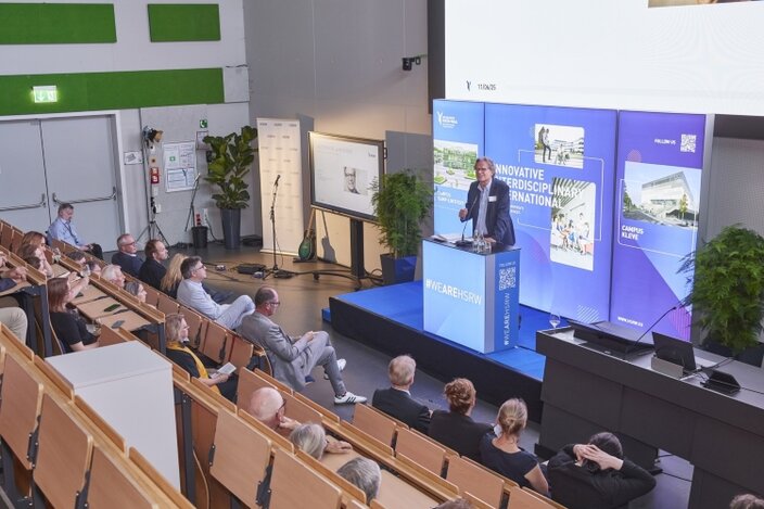 Akademische Jahresfeier 2025 der Hochschule Rhein-Waal unter dem Motto ‚International – regional‘