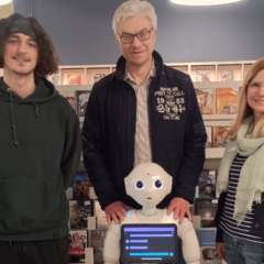 The robot ‘Pepper’ brings fun and provides support at the media centre on Prinzenplatz in Kamp-Lintfort