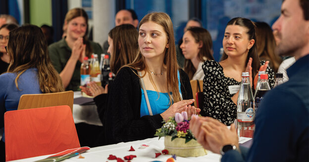 Scholarship dinner at Rhine-Waal University of Applied Sciences: scholarship recipients meet their sponsors