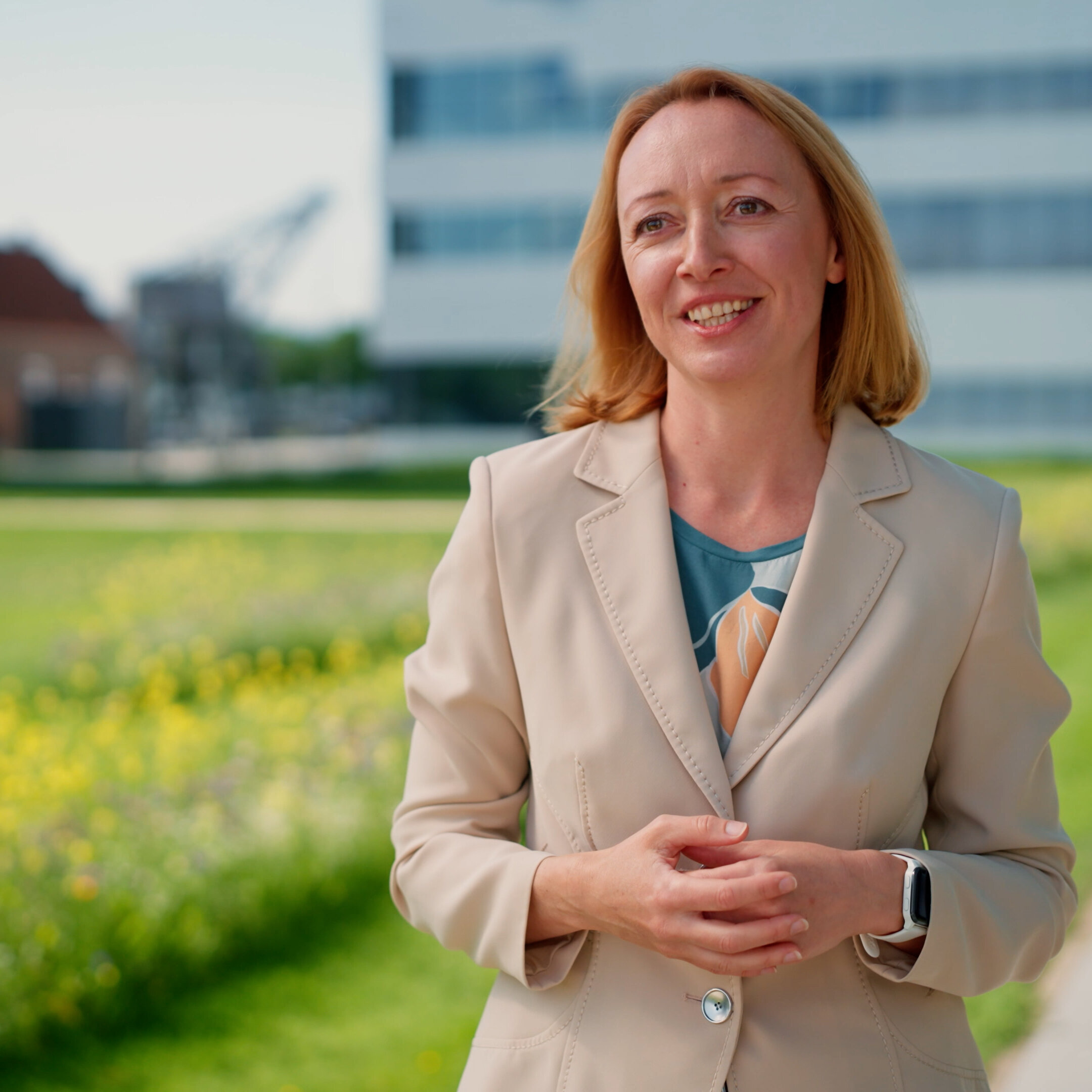 Ansprechpartnerin Wirtschaft Julia Roelofsen Campus Kleve