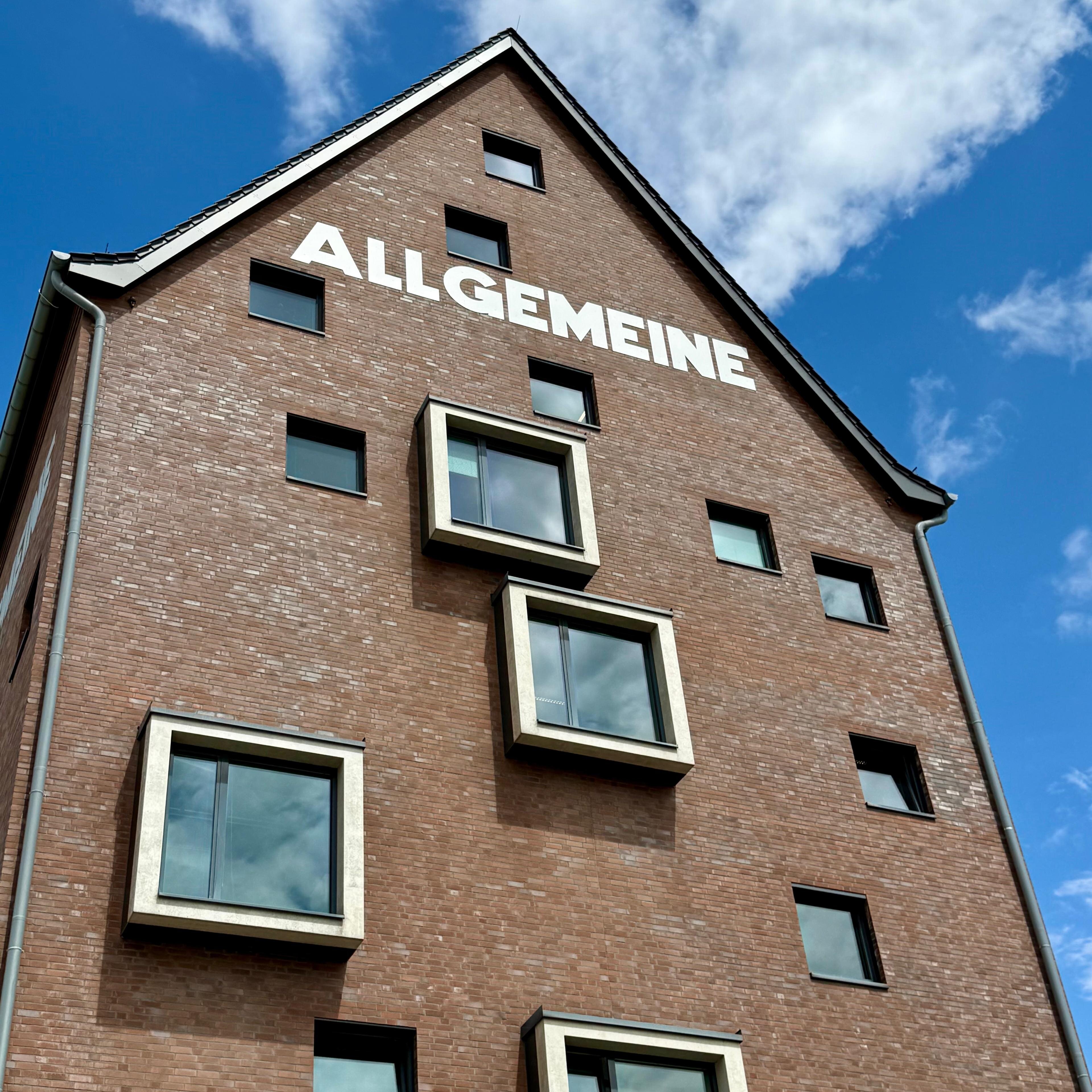 Das Bibliotheksgebäude auf dem Campus Kleve