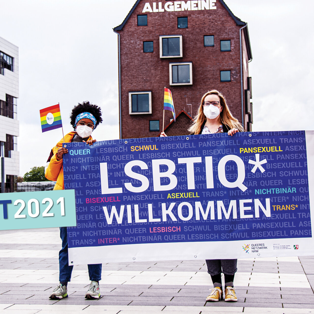 V. l. n. r.: Regina Njoki (LGBTIQ+-Department des AStAs), Prof. Dr. Tatiana Zimenkova (Vizepräsidentin für Internationales und Diversität) und Dr. Oliver Locker-Grütjen (Präsident)