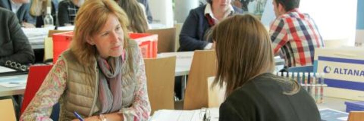 Beim Speed-Dating in zehn Minuten zum Job