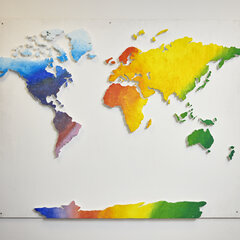 Eine Weltkarte an einer Wand