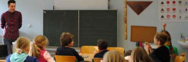 Studierende lehren Informatik