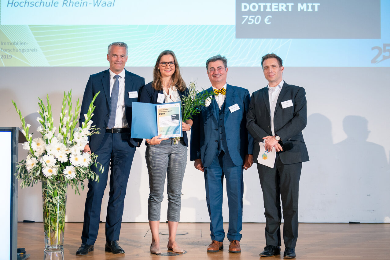 Student Nathalie Overmann wins property research prize