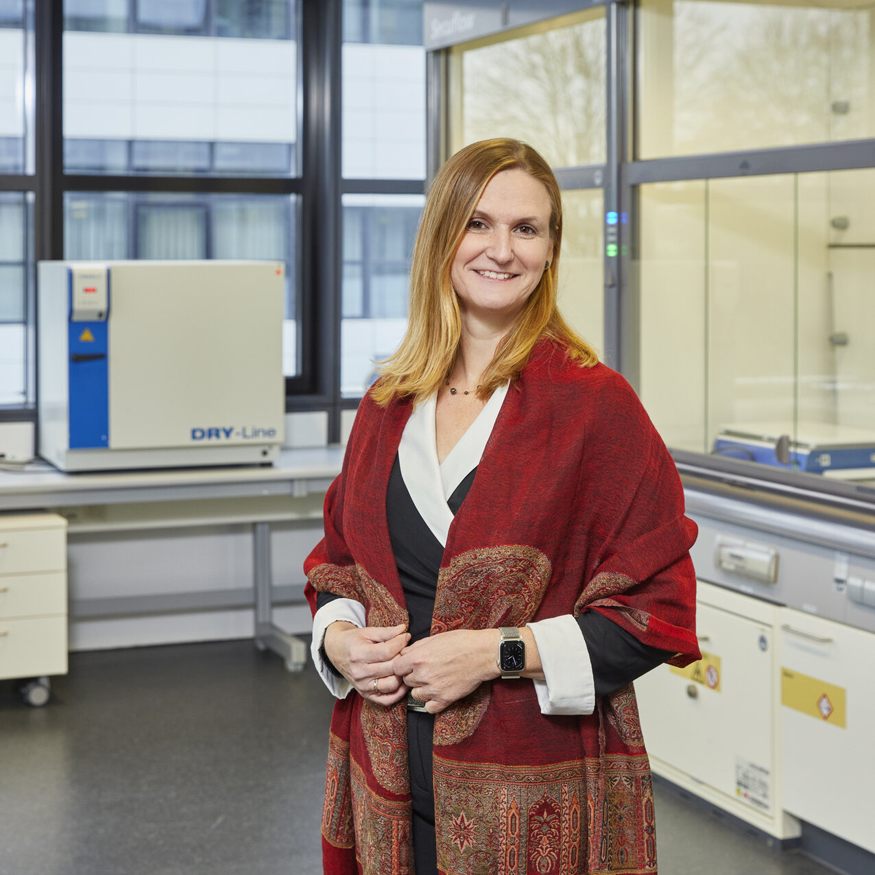 Porträtfoto von Prof. Dr. Simone Pauling.