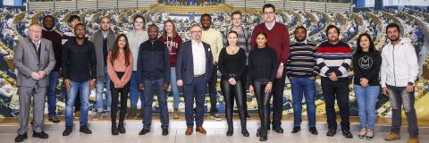 Studierende besuchen EU-Parlament und stellen Datenschutz-App vor