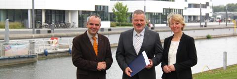 Hochschule Rhein-Waal vergibt Honorarprofessur an Dr. med. Joachim van Alst