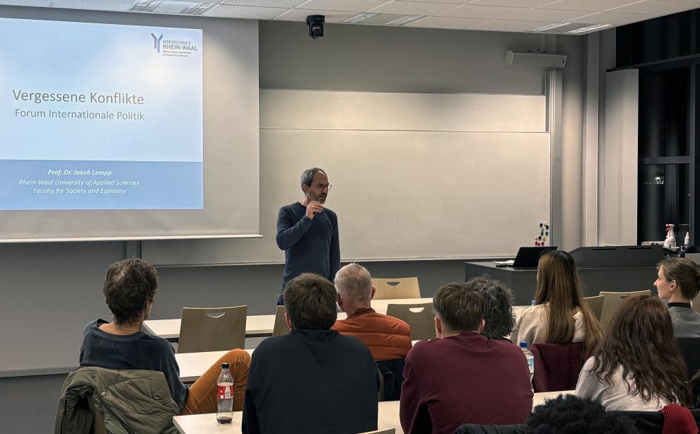 Vortrag Forum Internationale Politik Jakob Lempp 02.12.2025
