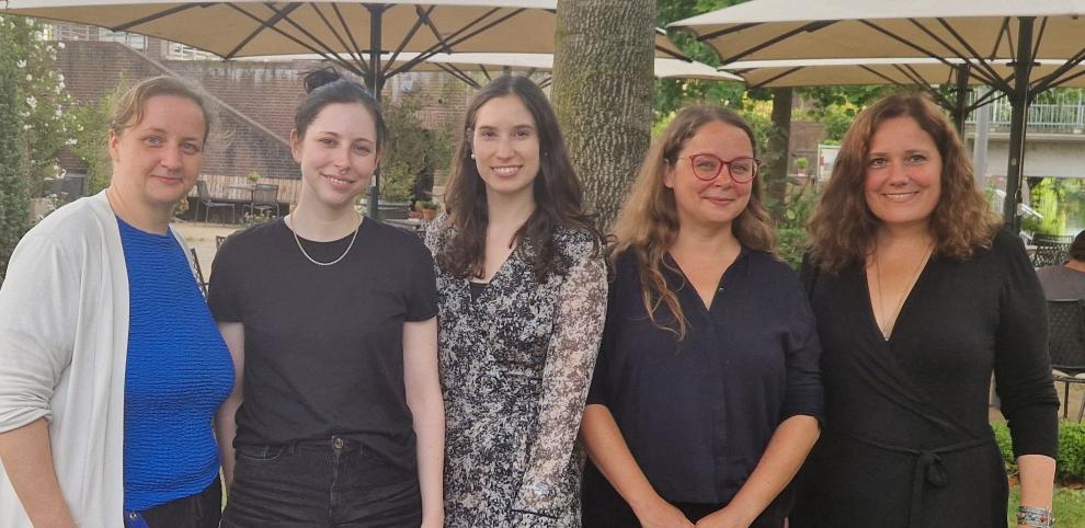 Bild des Projektteams: Christine Buchwald, Eva Maria Pölger, Sharon Spivak, Michaela Zöhrer und Eva Maria Hinterhuber