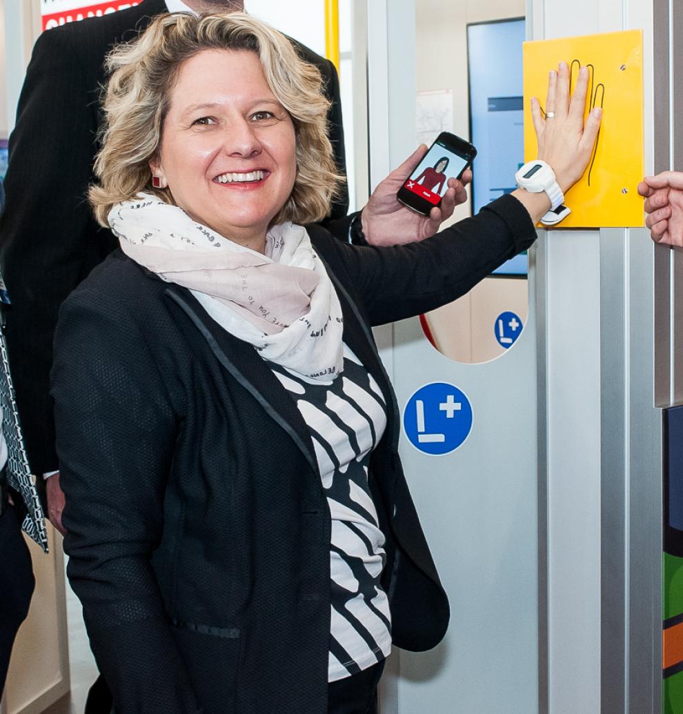 Wissenschaftsministerin Svenja Schulze besuchte das Projekt „Mobile – mobil im Leben“ auf der CeBIT 2015