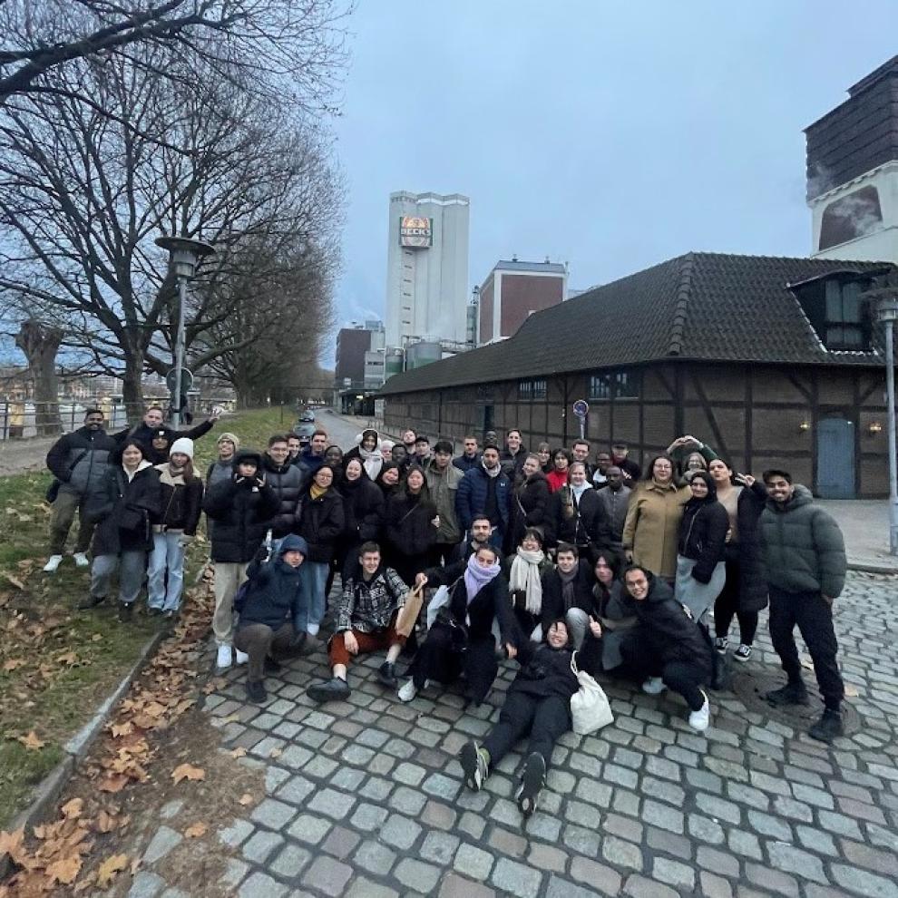 Gruppenbild vor Becks Brauerei